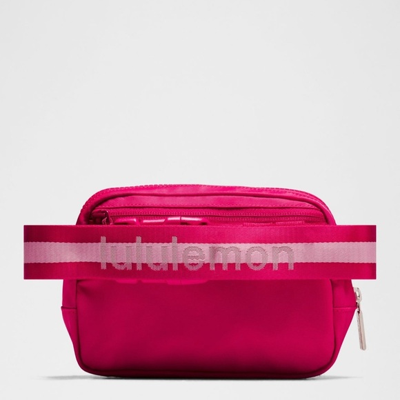 Lululemon Everywhere Belt Bag 1L Wordmark - Picture 3 of 11